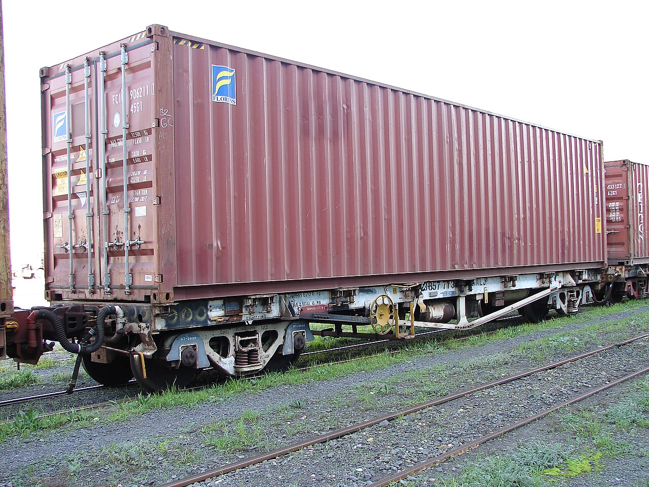 A 40 ft high cube shipping container of the type the HPL-40HC is built from.